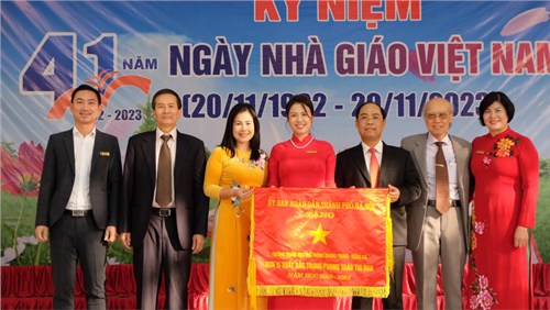 Trường THPT Quang Trung - Đống Đa long trọng tổ chức lễ kỷ niệm ngày Nhà giáo Việt Nam.